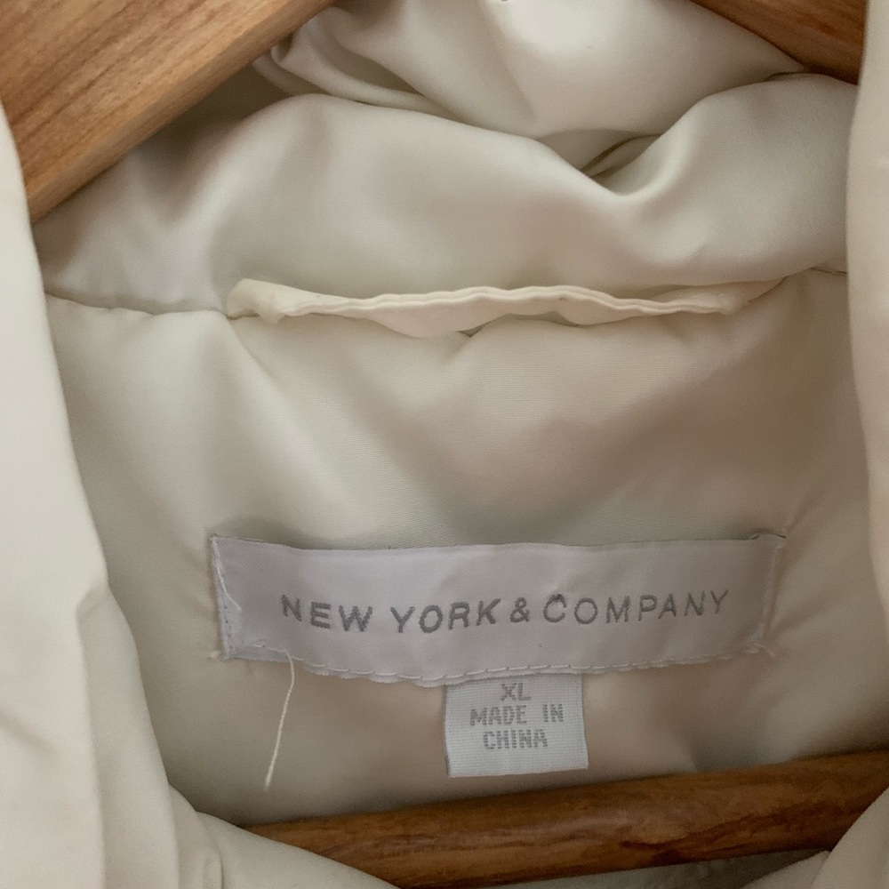 NEW YORK & COMPANY winter jacket - Picture 3 of 10